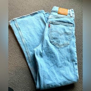 Levi’s Premium 70’s High Flare size 27. Bell Bottom. High waist.